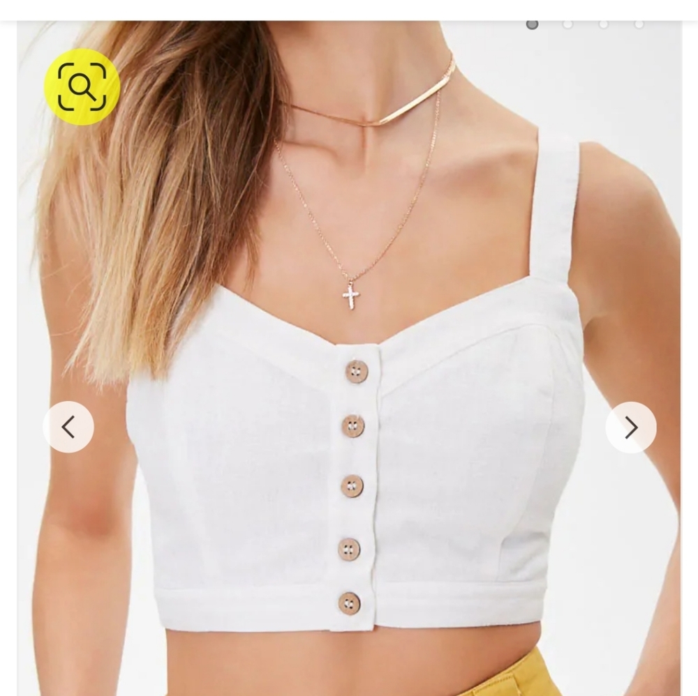 BNWT Forever 21 White Crop Top w/ 5 wood buttons
